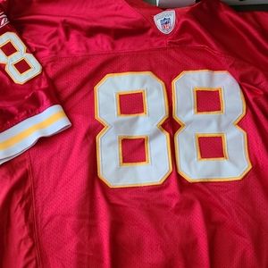 Vintage Kansas city chiefs Tony Gonzalez jersey.